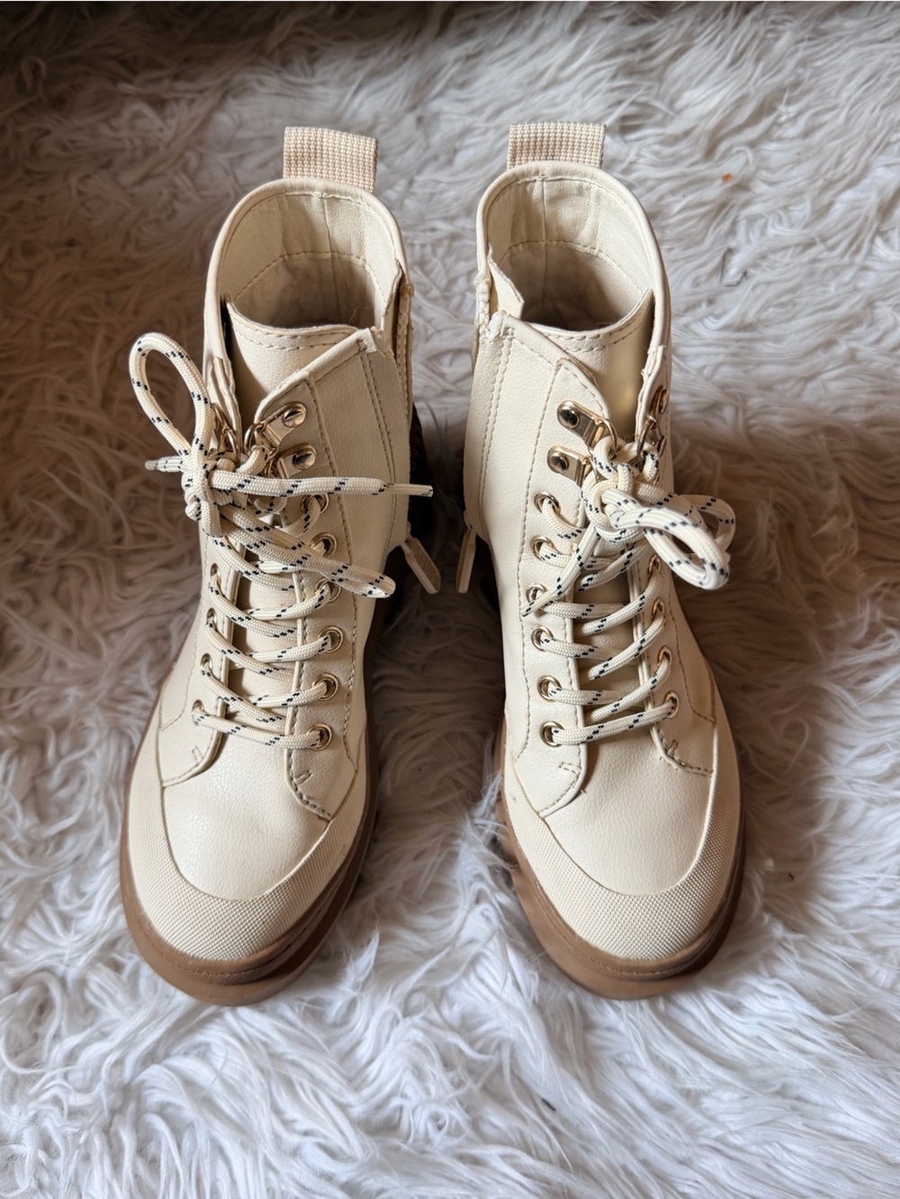 Circus Indy waterproof cold weather lug sole boots ivory size 5 - Picture 3 of 8